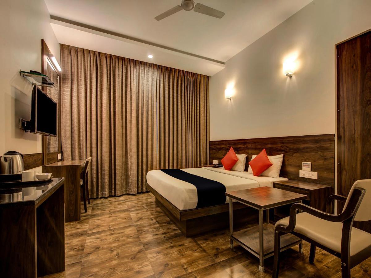 Myspace Hotels Silverstar バンガロール エクステリア 写真